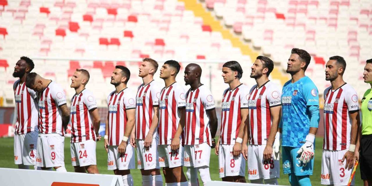 Sivasspor’da 3 Futbolcu Sarı Kart Sınırında
