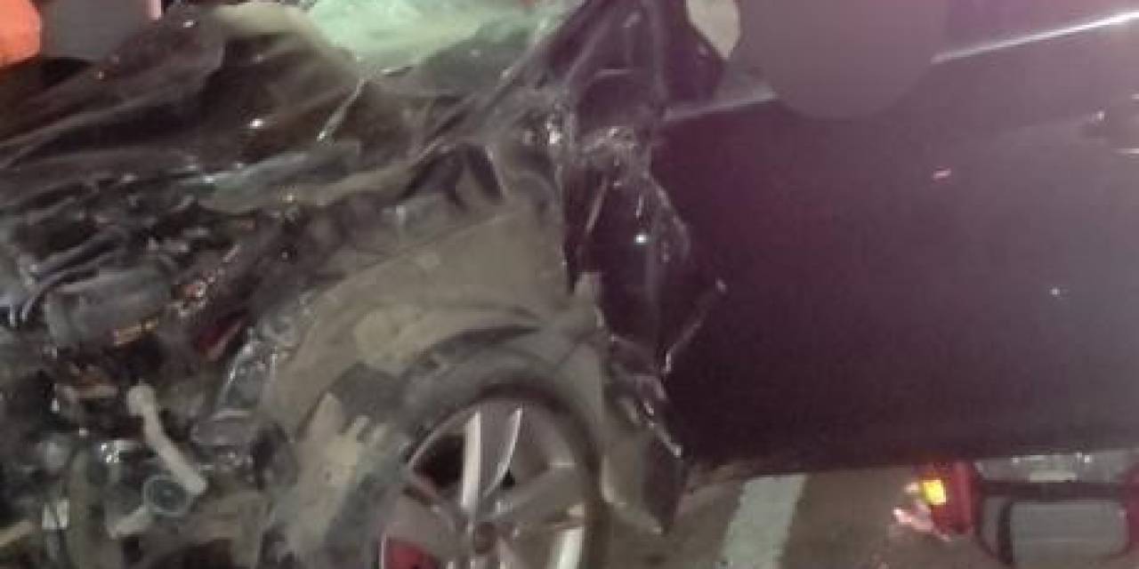 Hatay’da Otomobil İle Kamyonet Çarpıştı: 3 Ölü, 1 Yaralı