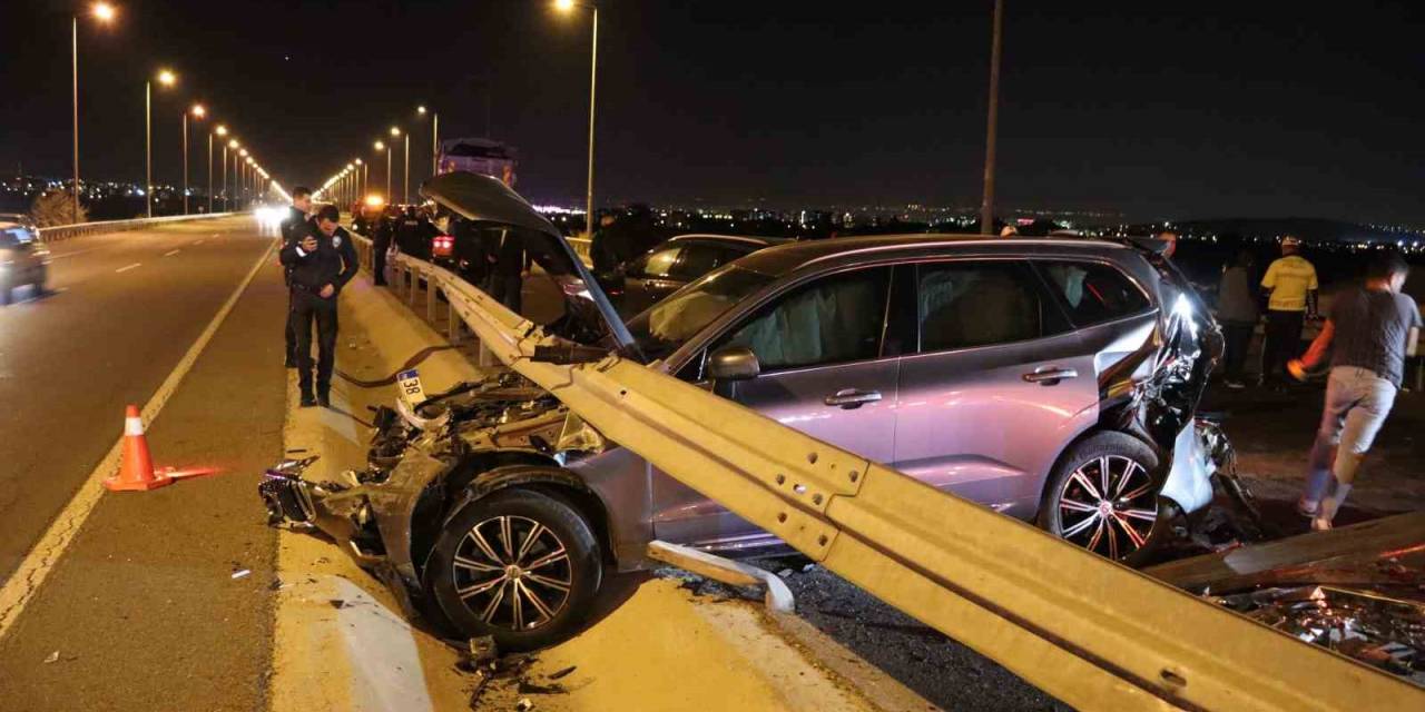 7 Araç Birbirine Girdi, Ortalık Savaş Alanına Döndü: 2 Yaralı