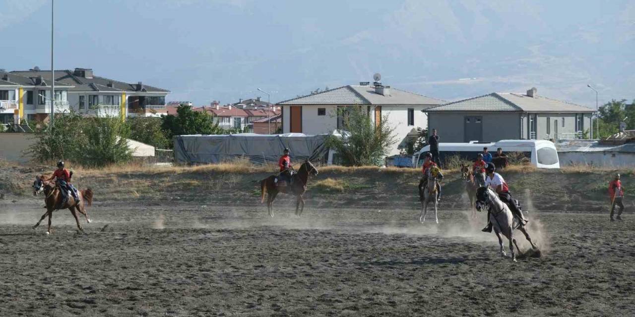 Erzincan’da Ata Sporu Cirit Heyecanı