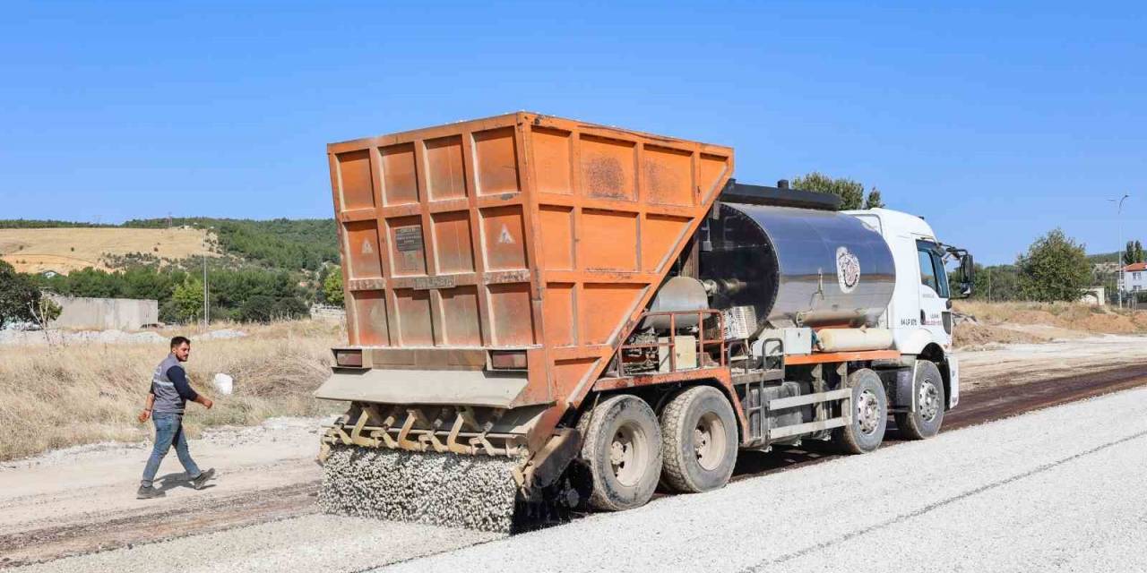 Uşak Belediyesi Çalışmalarına Hız Kesmede Devam Ediyor