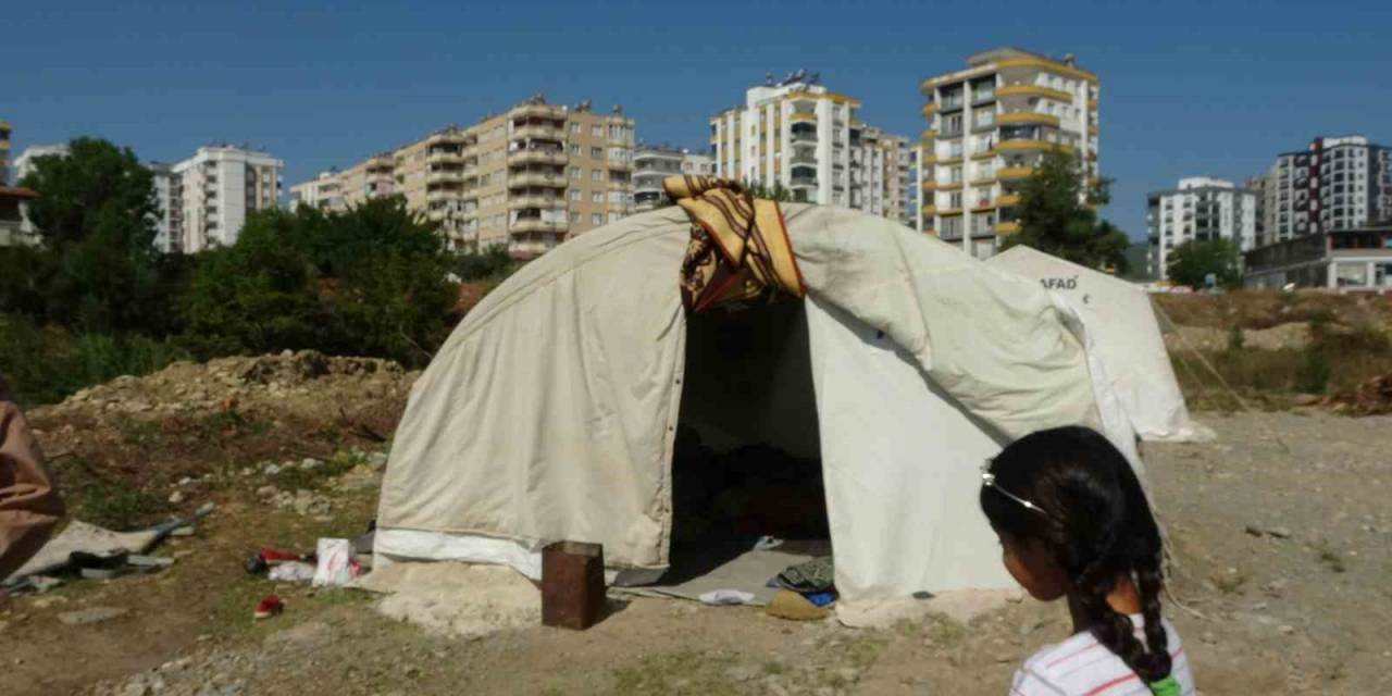 Artan Kiralar Depremzedeyi Çadırda Bıraktı