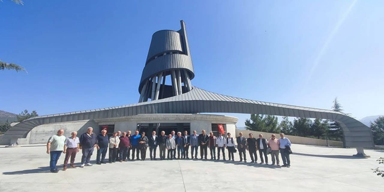 Denizlili Sevdalıları Süleyman Demirel’i Unutmadı