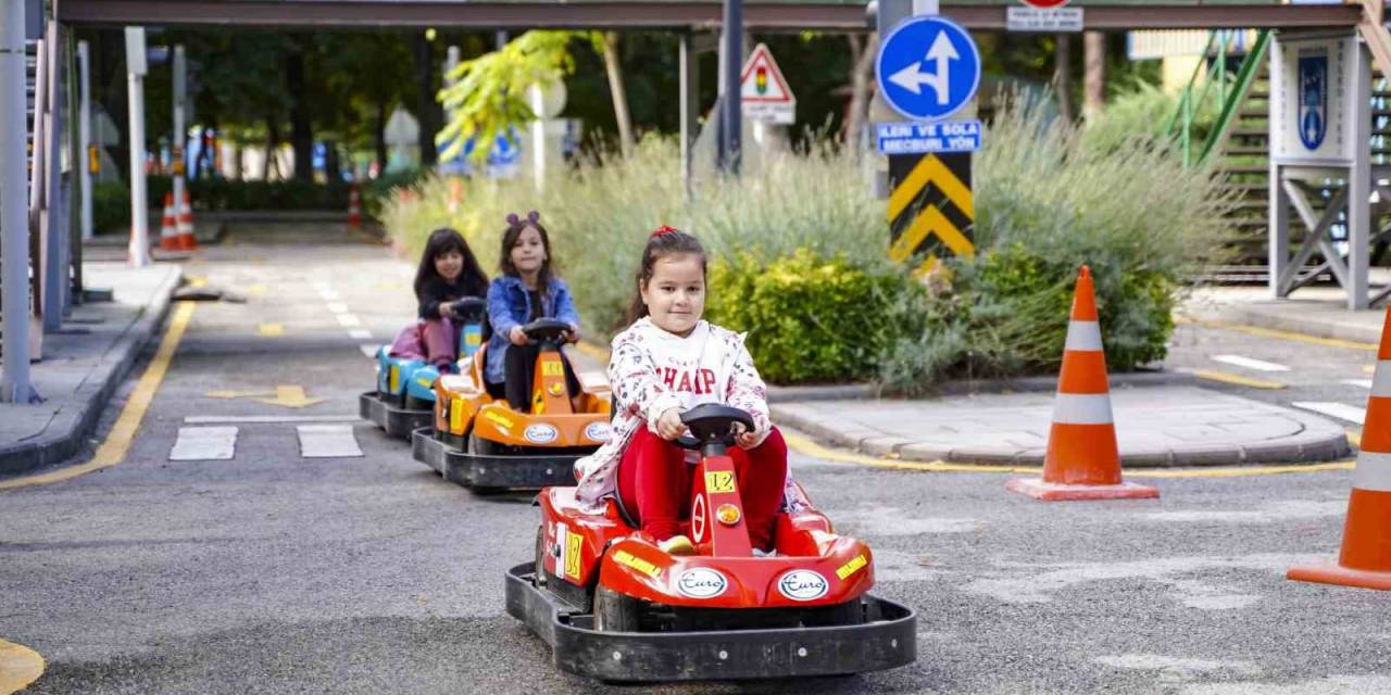 Başkentli Miniklere Pistte Trafik Eğitimi