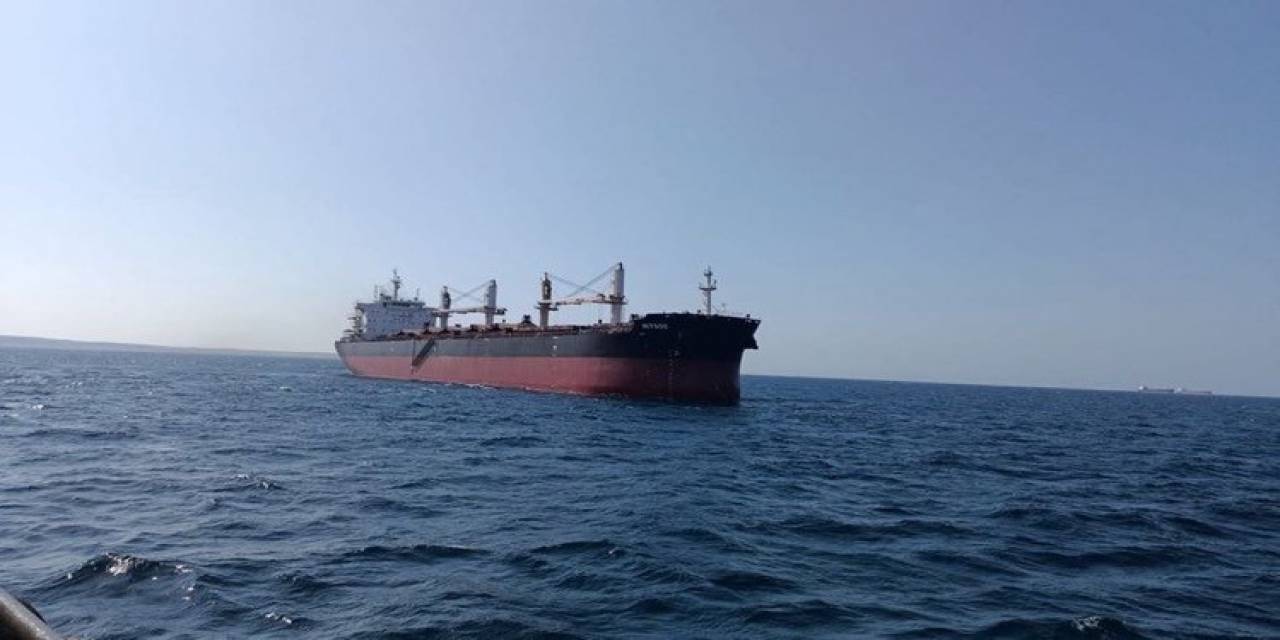Çanakkale Boğazı’nda Dökme Yük Gemisi Makine Arızası Yaptı