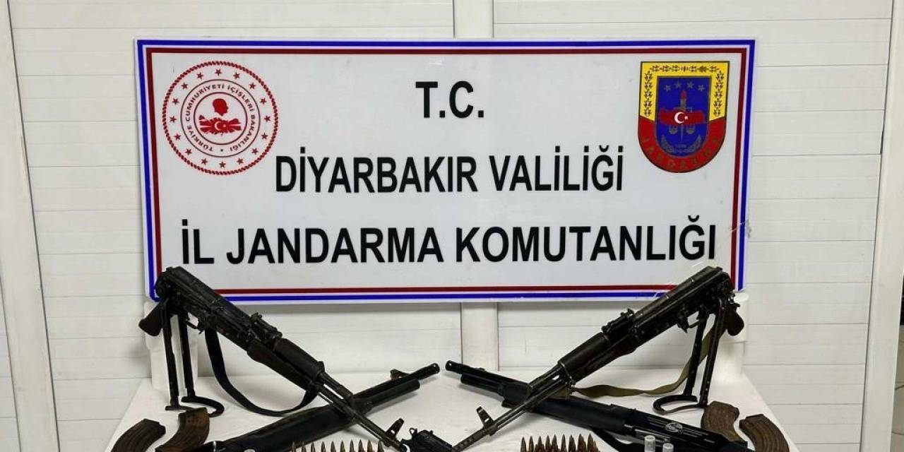 Diyarbakır’da İki Adreste Yapılan Aramalarda Uzun Namlulu Silahlar Ele Geçirildi