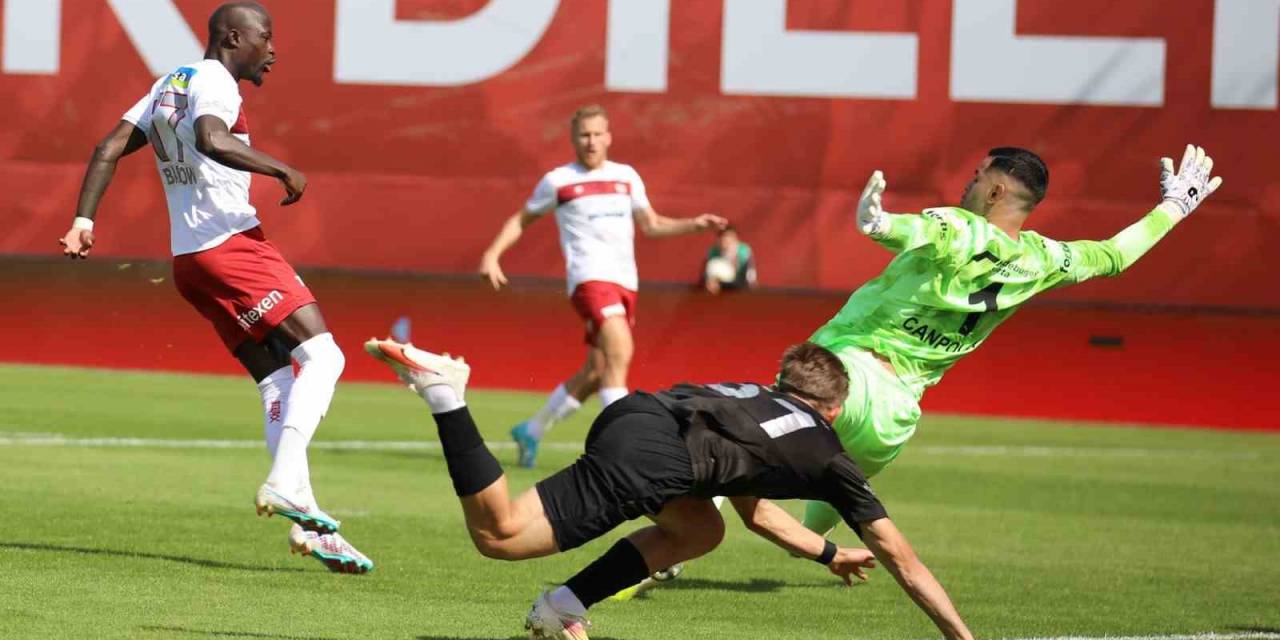 Sivasspor’da Modou Barrow Golle Tanıştı