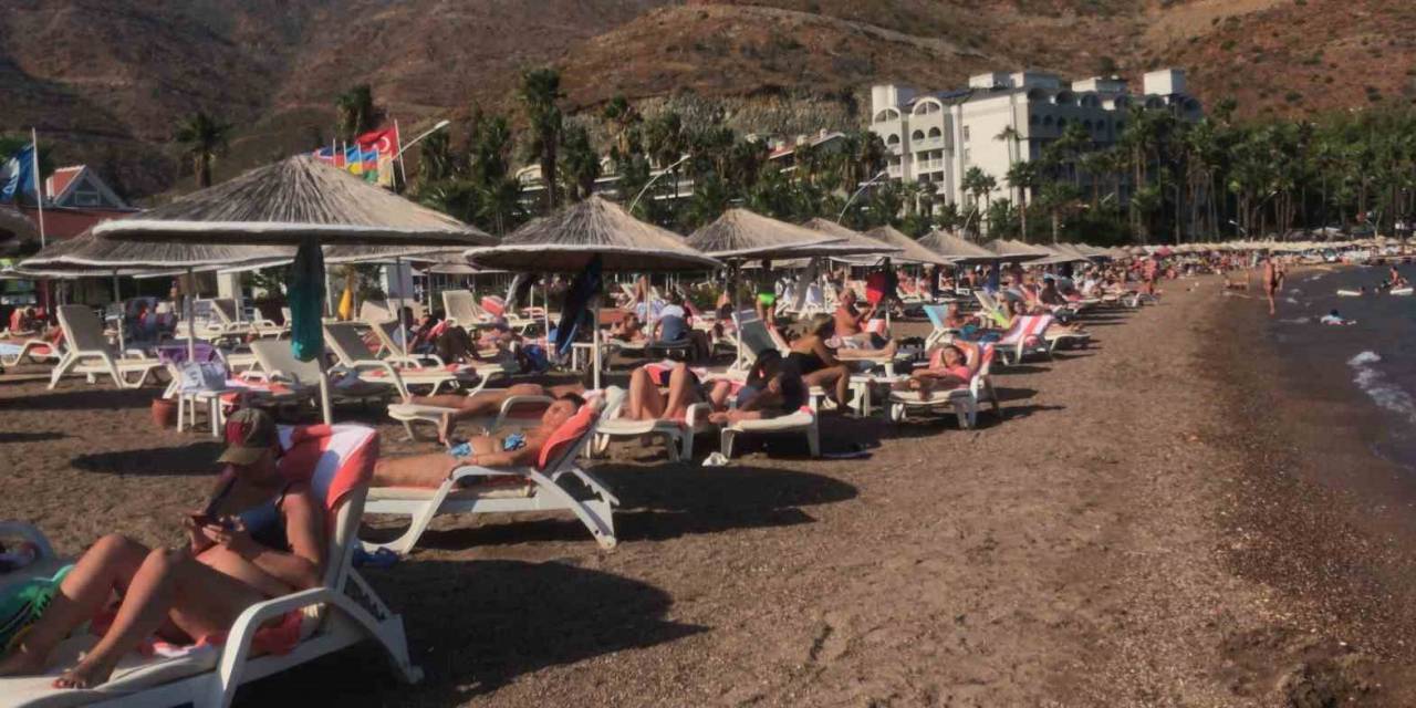 Marmaris’te Deniz, Kum Ve Güneş Keyfi Devam Ediyor