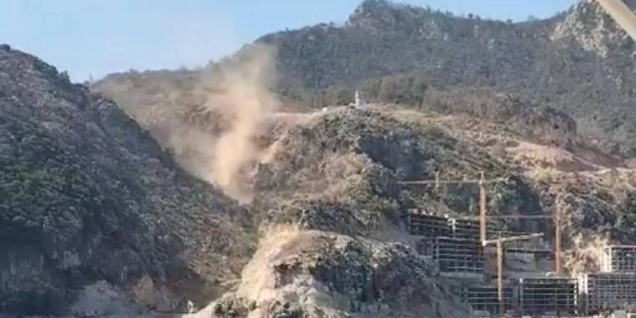 Marmaris Kızılbük Mevkiinde Oluşan Toz Bulutu Şaşırttı