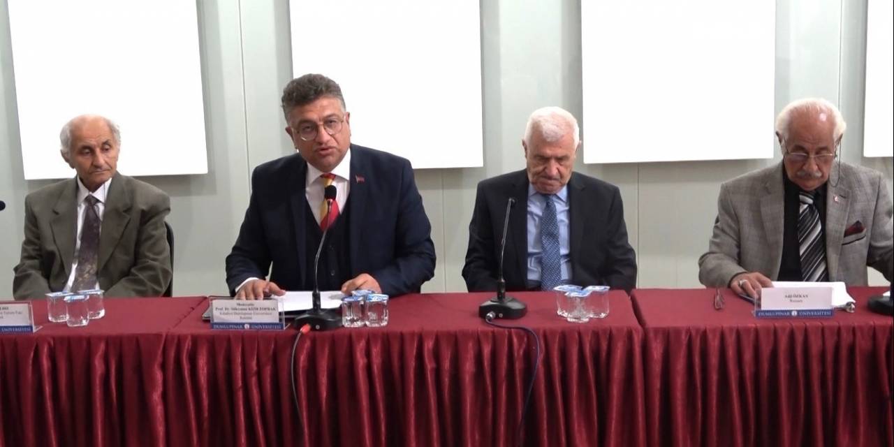 Kütahya’da ’1920’den 2023’e Ahmet Yakuoğlu’ Paneli