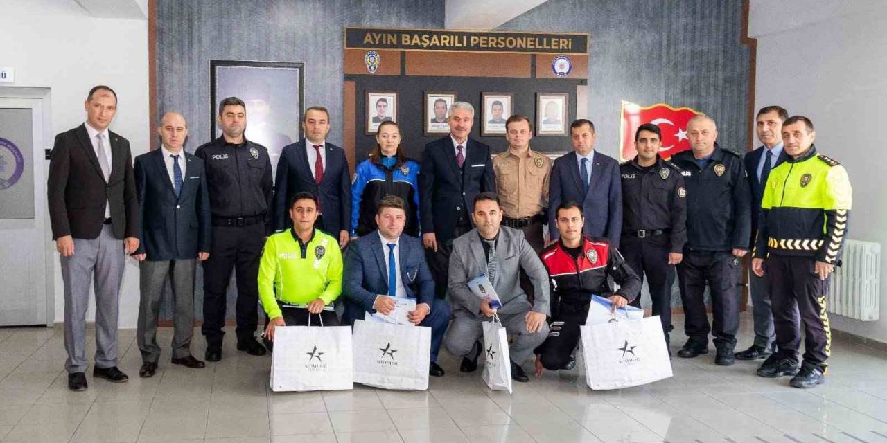 Ayın Personelleri Ödüllendirildi