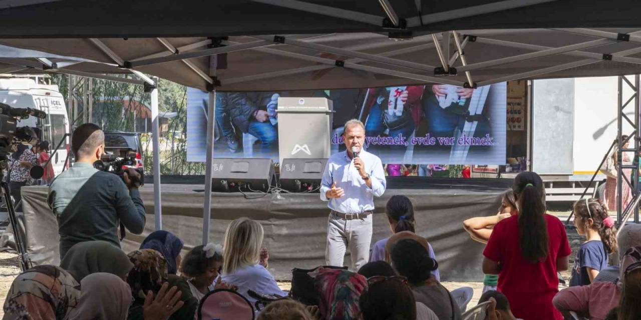 Başkan Seçer, ’evimiz Atölye Projesi’nde Eğitim Alan Kadın Ve Çocuklarla Buluştu