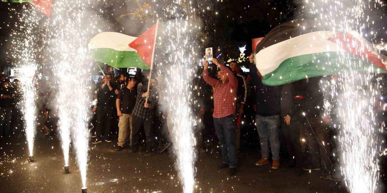 Tahran’da Hamas’ın "Aksa Tufanı Operasyonu" Coşkuyla Kutlandı