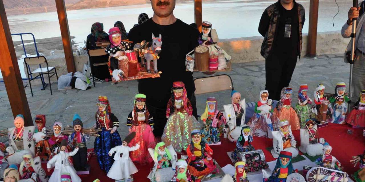 Unutulmaya Yüz Tutmuş El Yapımı Oyuncaklar Yeniden Tezgahları Süslüyor