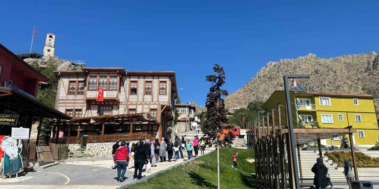 ‘Bozkırın İncisi’ Sivrihisar’a Ziyaretçi Akını