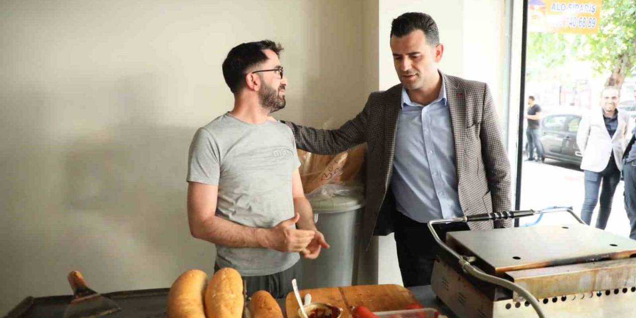 Yenişehir Kaymakamı Esnafla Bir Araya Geldi