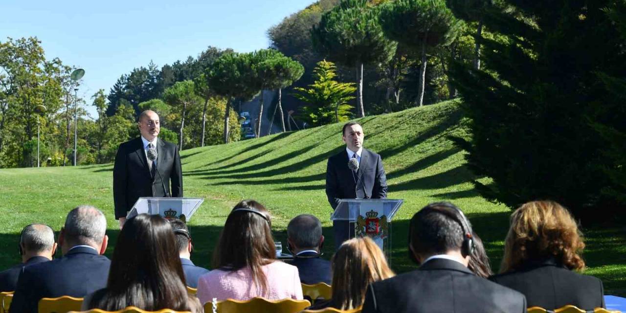 Aliyev: "Ermenistan Ve Azerbaycan Arasında Barış Anlaşması İmzalanırsa, Güney Kafkasya’da Tamamen Yeni Bir Siyasi Durum Ortaya Çıkacaktır"