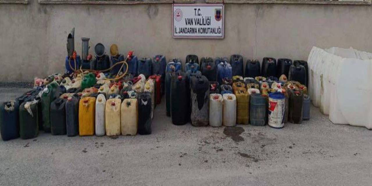 Van’da 2 Bin 100 Litre Kaçak Motorin Ele Geçirildi