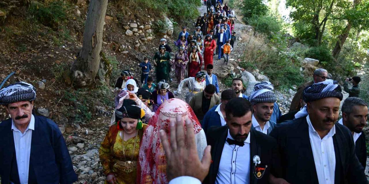 Yüz Yıllık Düğün Geleneğinde Gelin Ve Damada 4,5 Milyon Takı