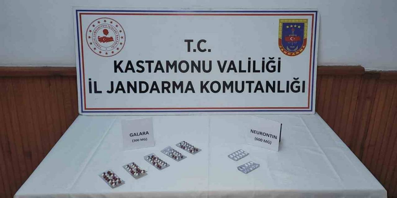 Sentetik Ecza Hap İle Yakalanan İki Kişi Gözaltına Alındı