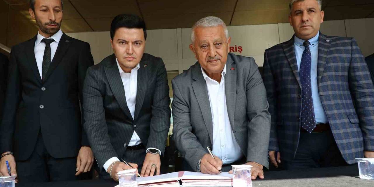 Afyonkarahisar Belediyesinden Çalışanları Bayram Ettiren Haber