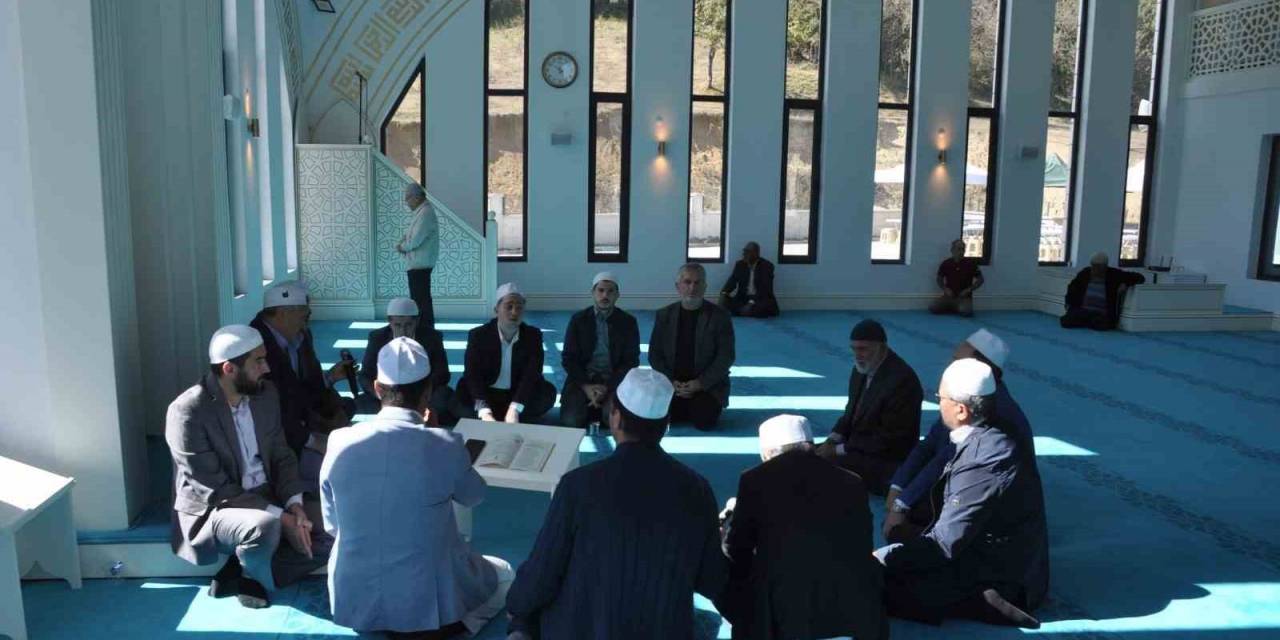 Köylüler Yeni Camilerine Kavuştu