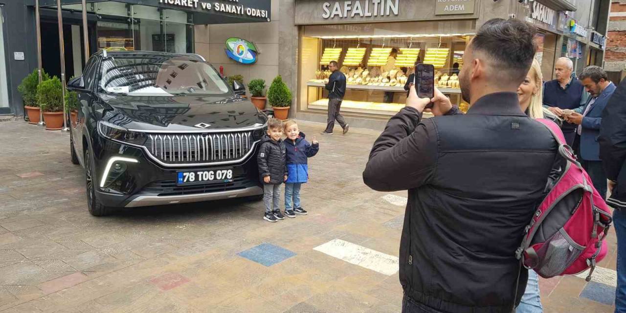 Karabük Tso’nun Yeni Hizmet Aracı Togg Vatandaşların Dikkatini Çekiyor