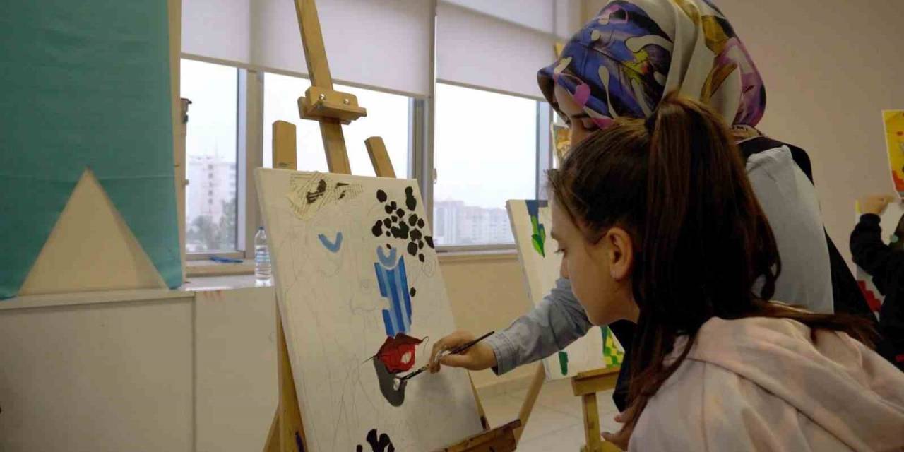 Siirt Belediyesi Meslek Edindirme Kursları Yoğun İlgi Görüyor