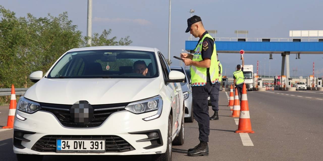 Sakarya’da Uyuşturucu Ve Asayiş Denetimi: 9 Tutuklama