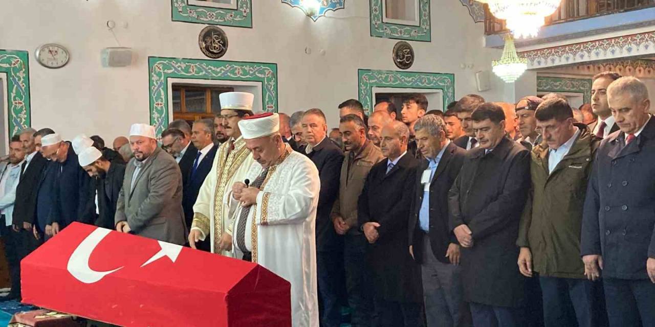 Şehit Polis Memuru Cihat Ermiş’in Cenazesi Ankara’da Defnedildi
