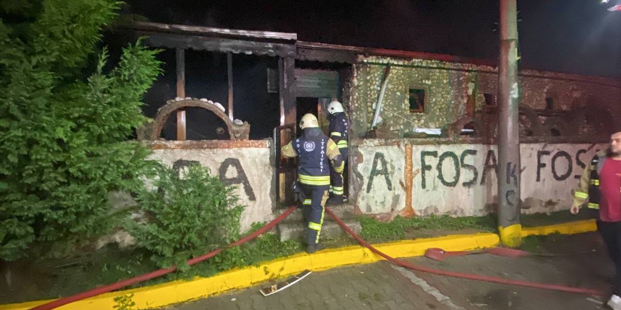 Kocaeli’de Restoranda Çıkan Yangın Söndürüldü