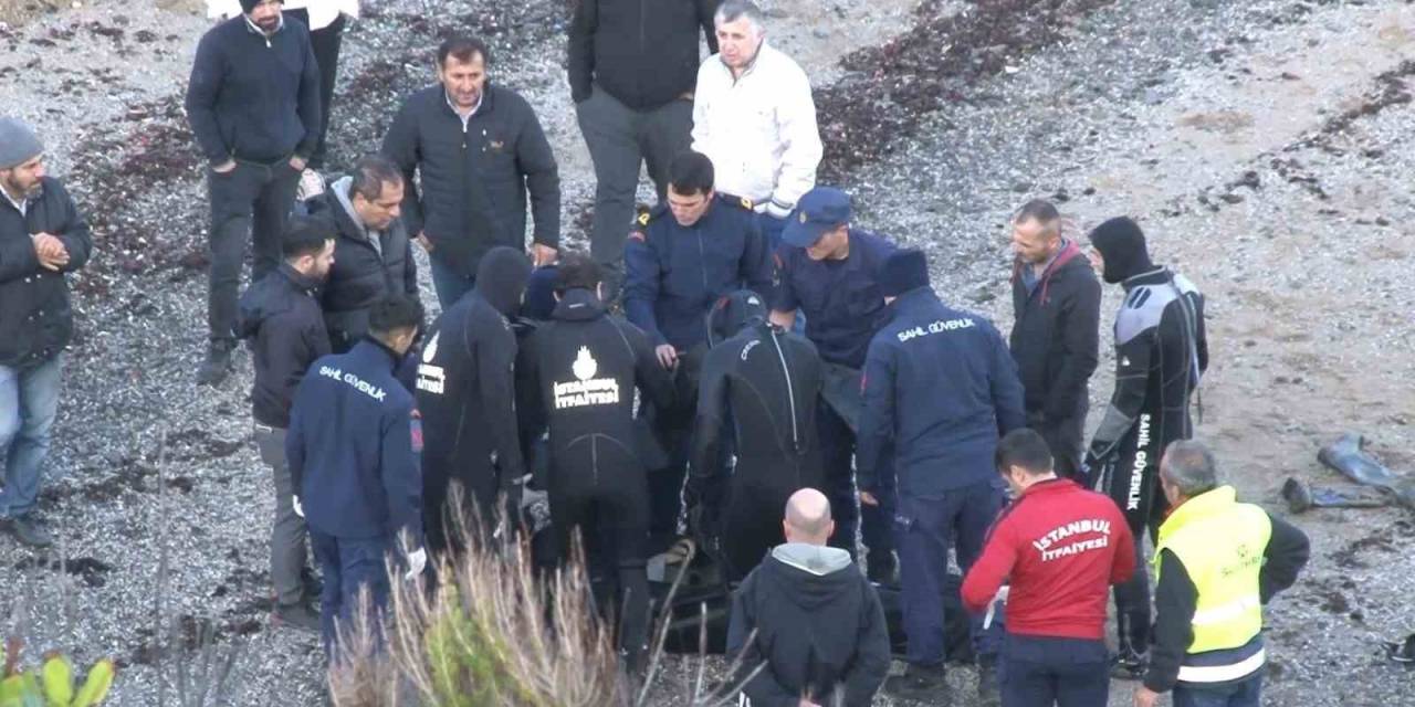 Denizde Kaybolan Gençlerden Birinin Cansız Bedeni Bulundu