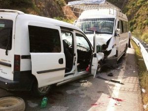 Gümüşhane’de Trafik Kazası: 3 Yaralı