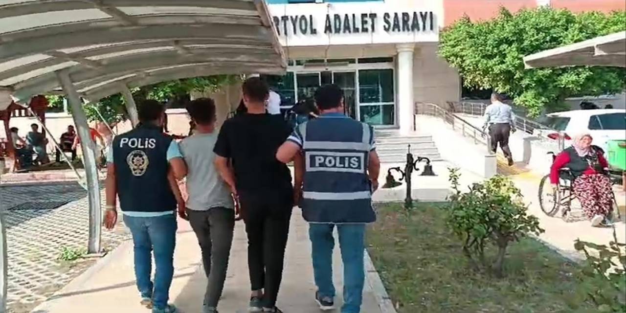 Hırsızlık Ve Uyuşturucu Suçundan Aranan 5 Şahıs Polis Ekiplerinden Kaçamadı