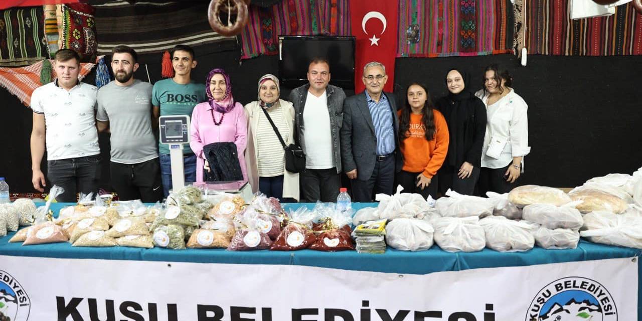 Başkan Işık, İzmir’de Düzenlenen Kütahya Tanıtım Günleri’nin Açılışına Katıldı