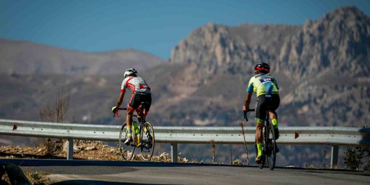 Muratpaşa Belediyesi’nden Sıfırdan Zirveye Bisiklet Yarışı