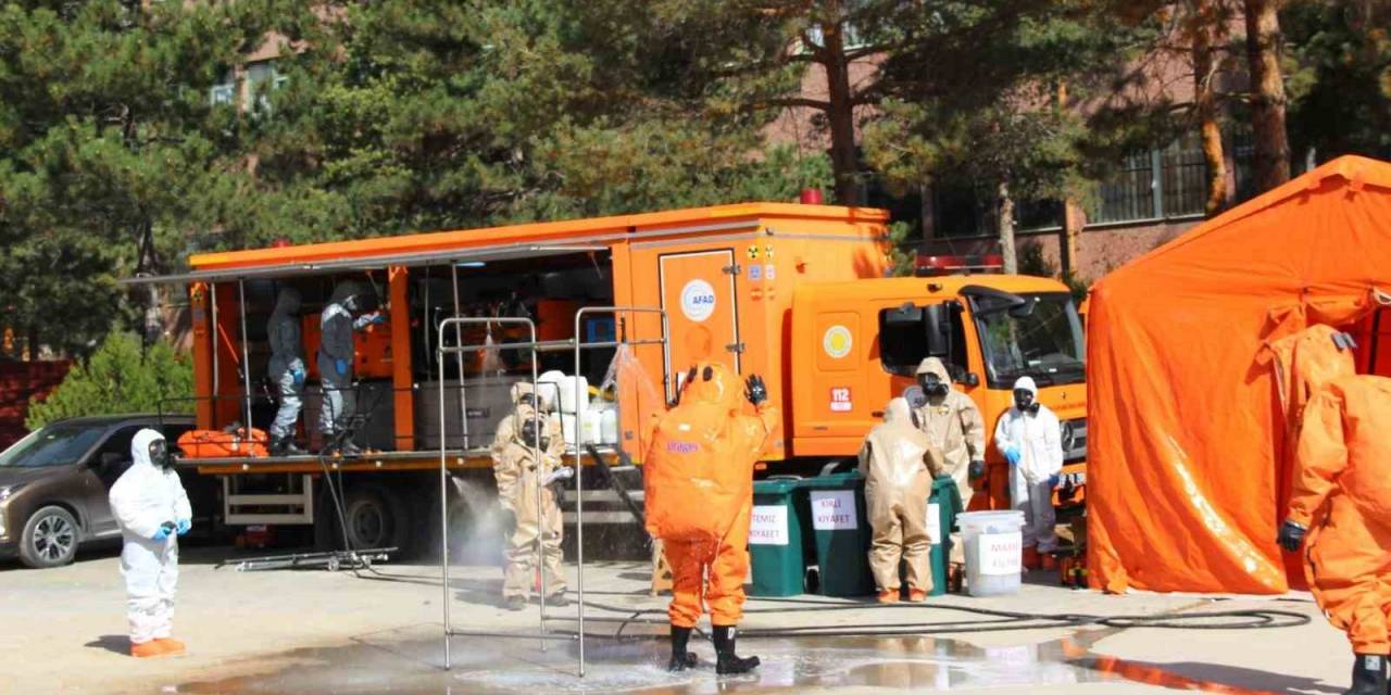 Hastanede Yapılan Tatbikat Gerçeğini Aratmadı