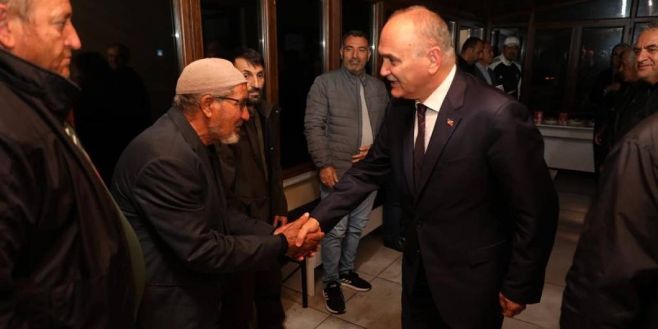 Başkan Özlü Sıkılmadık El Bırakmadı