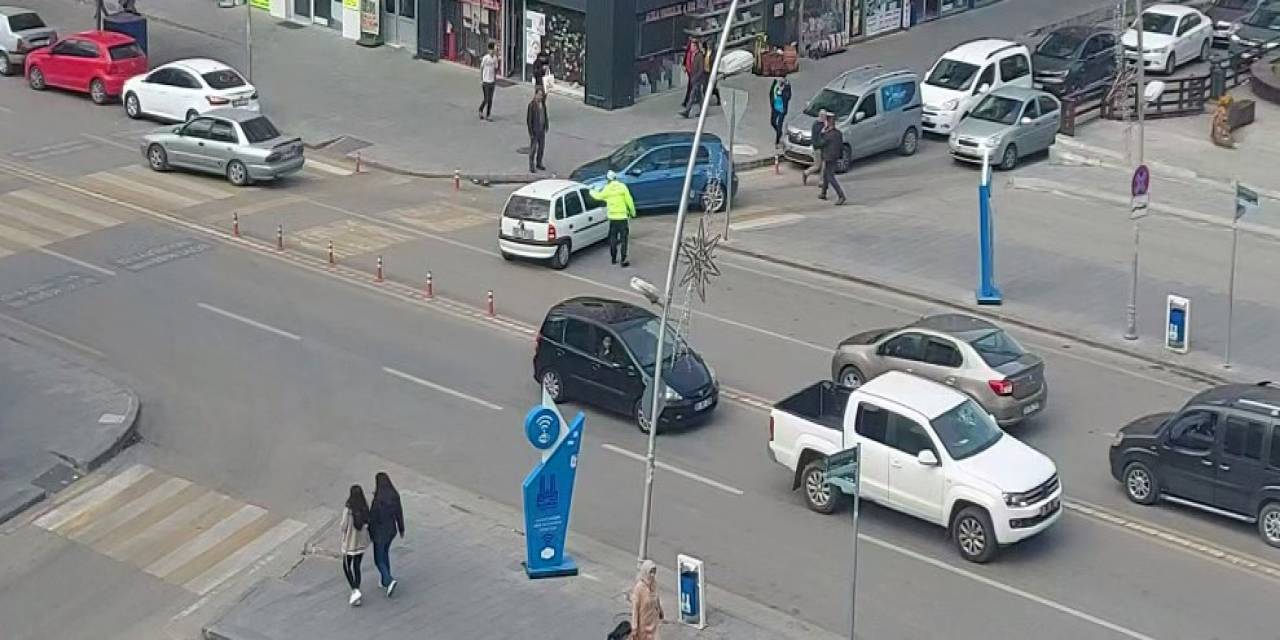 Acemi Şoför Polisi Uğraştırdı