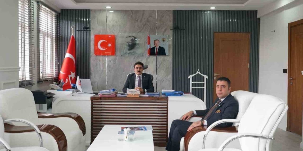 Batman’lı İş Adamı Ekremoğlu, Beşiri Kaymakamıyla Bir Araya Geldi