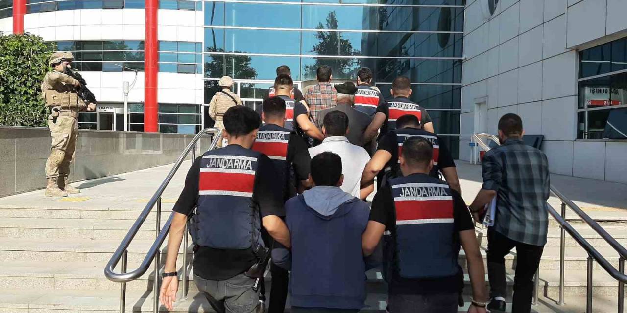 Adıyaman’da Pkk/kck Silahlı Terör Örgütüne Yardım Ve Yataklık Yapanlara Operasyon