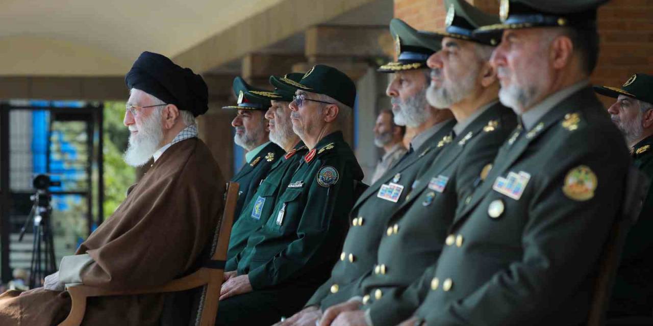 Hamaney: "Aksa Tufanı Operasyonu’nu Gerçekleştiren Filistinlileri Alınlarından Öpüyoruz"