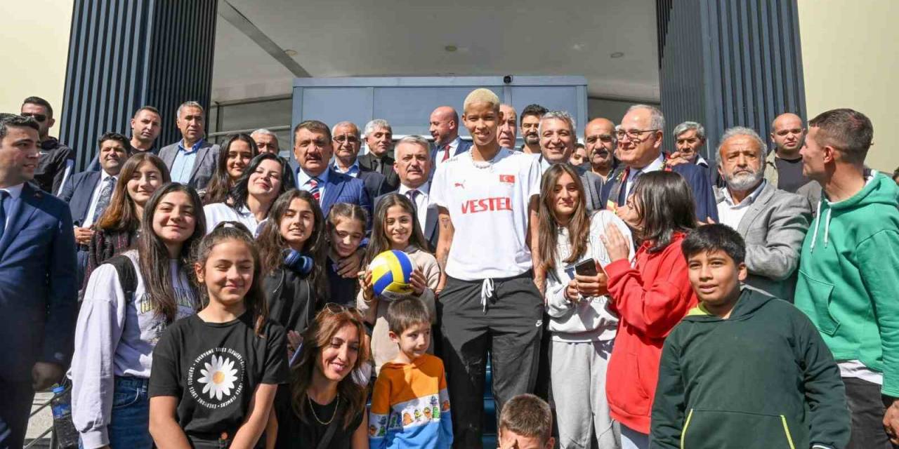 Malatyalı Vargas, Memleketine Geldi