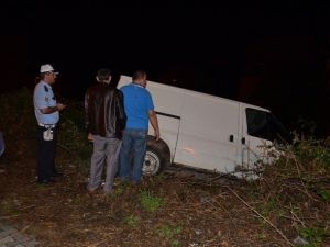 Direksiyonda Uyuyan Sürücü Karşı Şeride Geçti: 1 Yaralı