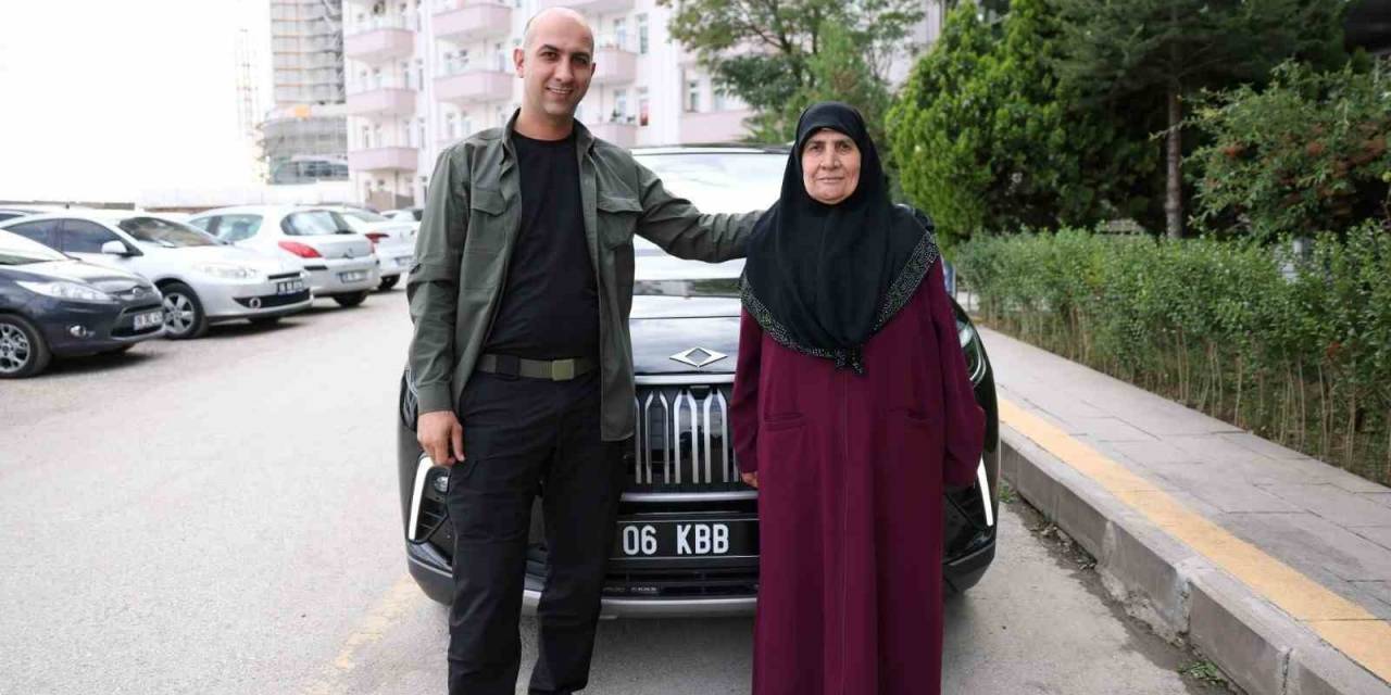 Vatandaşlar, Keçiören Belediye Başkanı Altınok’un Arabası Togg’u Kullanıyor