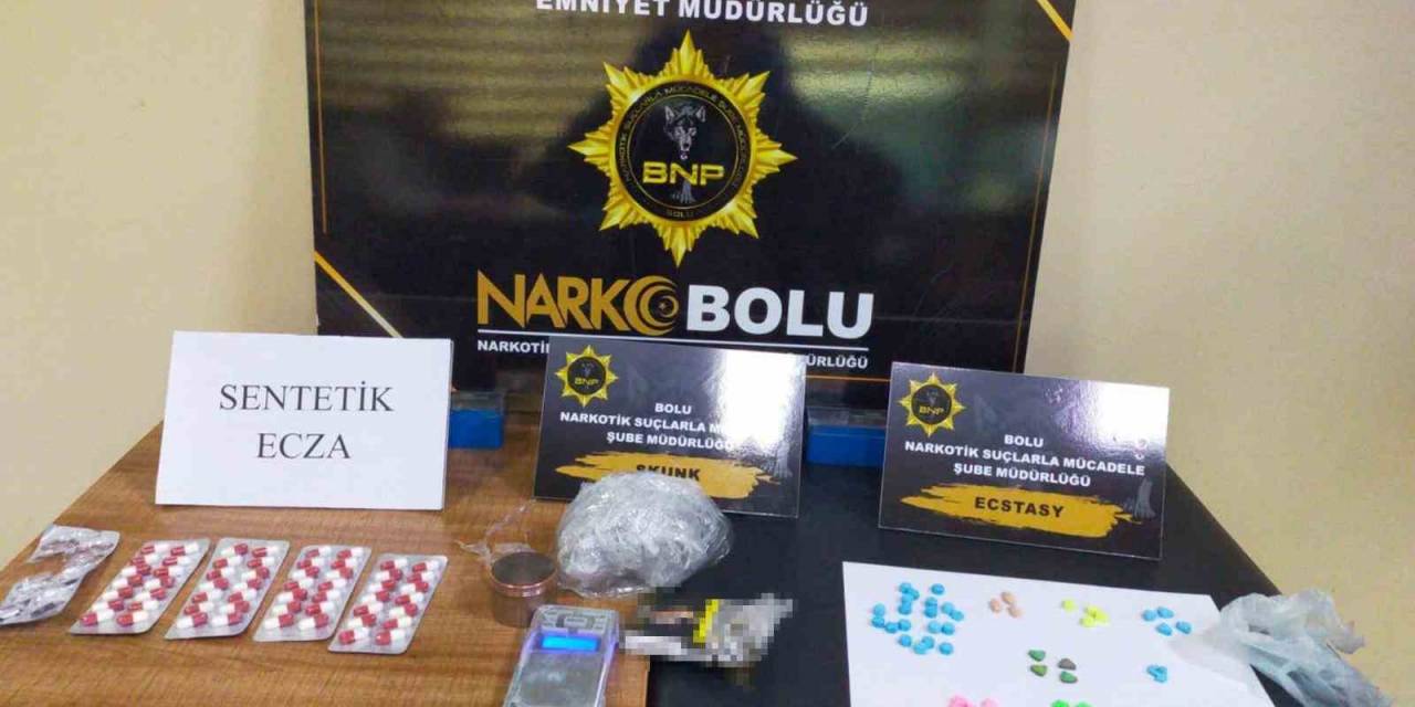 Polisten 4 Şüphelinin Evine Uyuşturucu Operasyonu