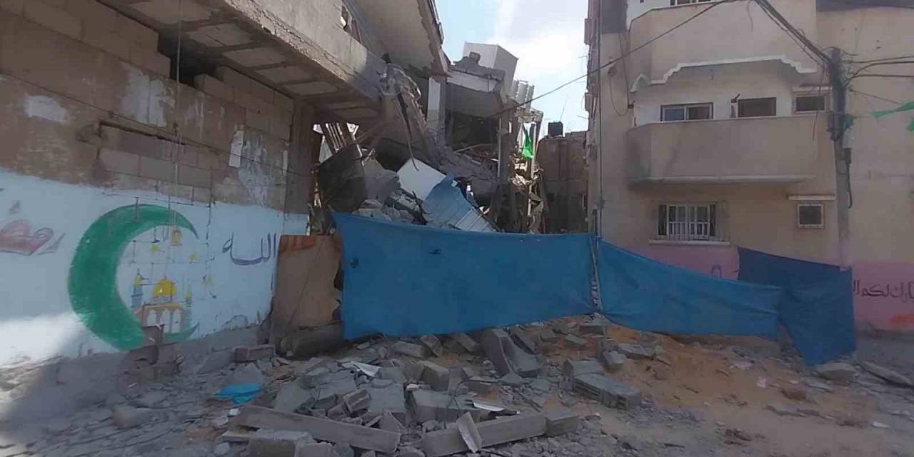 İsrail, Gazze Şeridi’nde 12 Camiyi Bombaladı