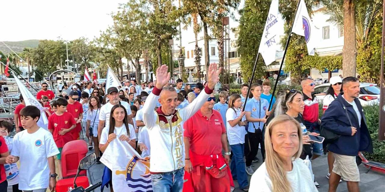 Bıor Yarışları Renkli Kortej Yürüyüşüyle Başladı
