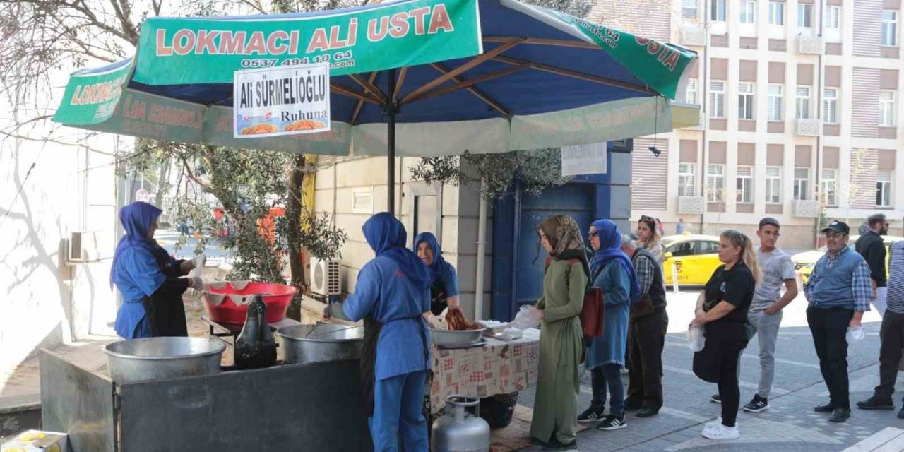 Rahmetli Gazeteci Ali Sürmelioğlu Lokma Hayrı İle Anıldı