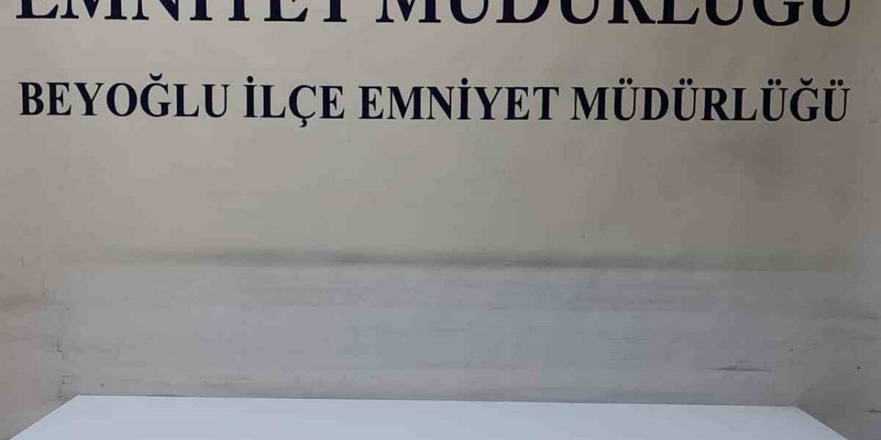 Beyoğlu’nda Arama Yapılan Evden Uyuşturucu Çıktı: 1 Gözaltı